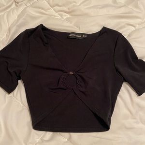 PrettyLittleThing crop top w cut out NEVER WORN